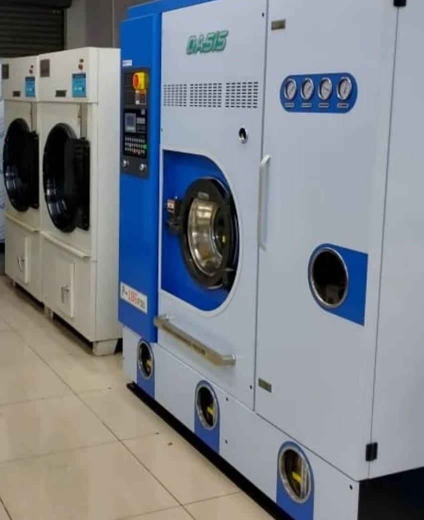 Professional dry-cleaning machine